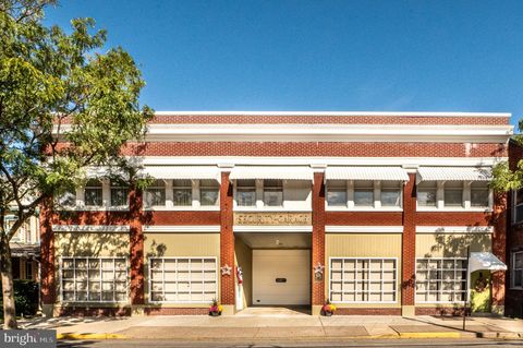 525 CHESTNUT STREET 529 EMMAUS PA 18049