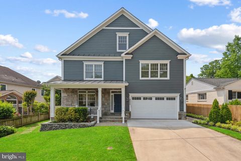 Photo of 8802 MONTGOMERY AVE, CHEVY CHASE, MD 20815 (MLS # MDMC2094550)