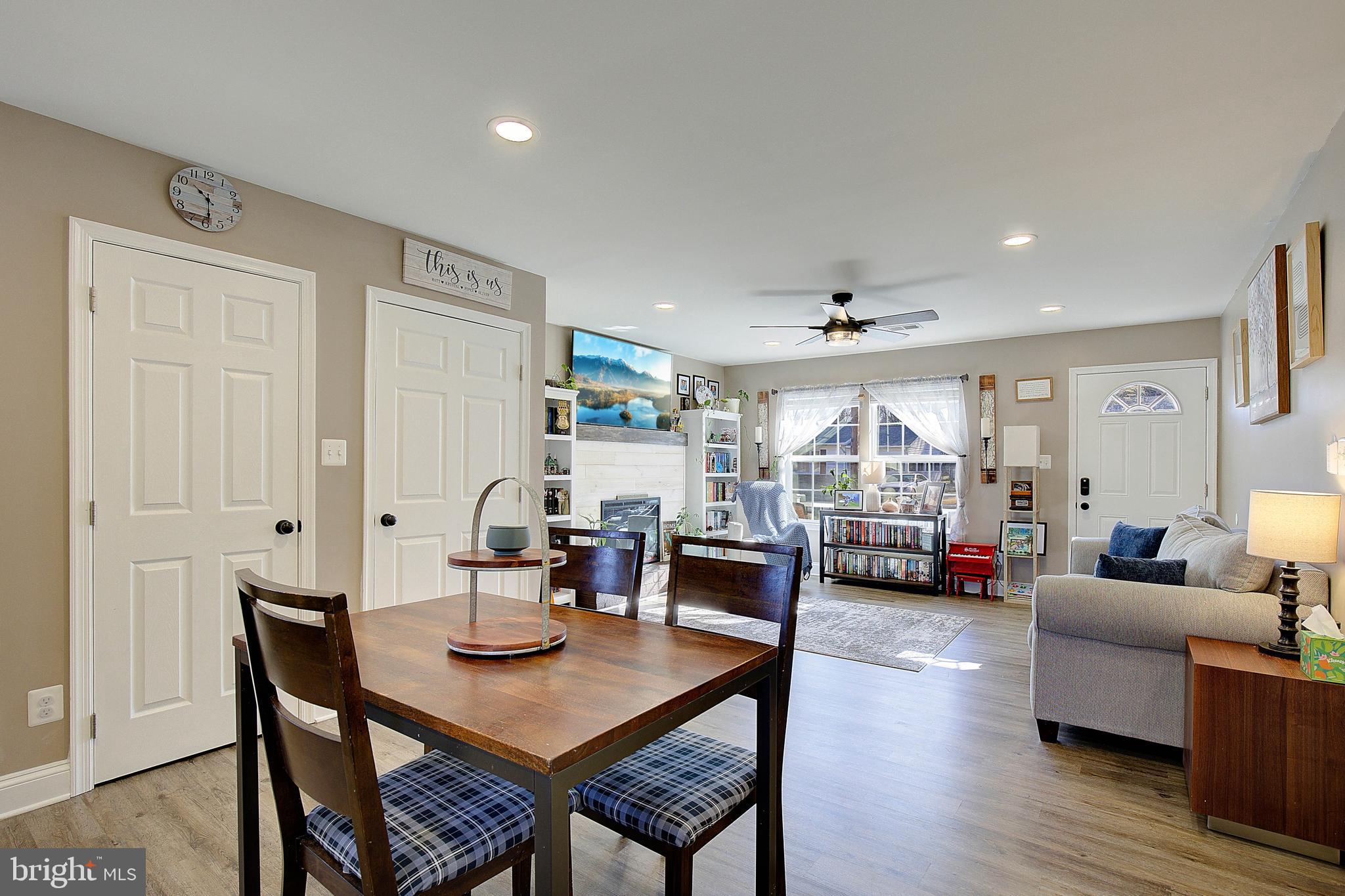 HOLLYWOOD SHORES - Residential