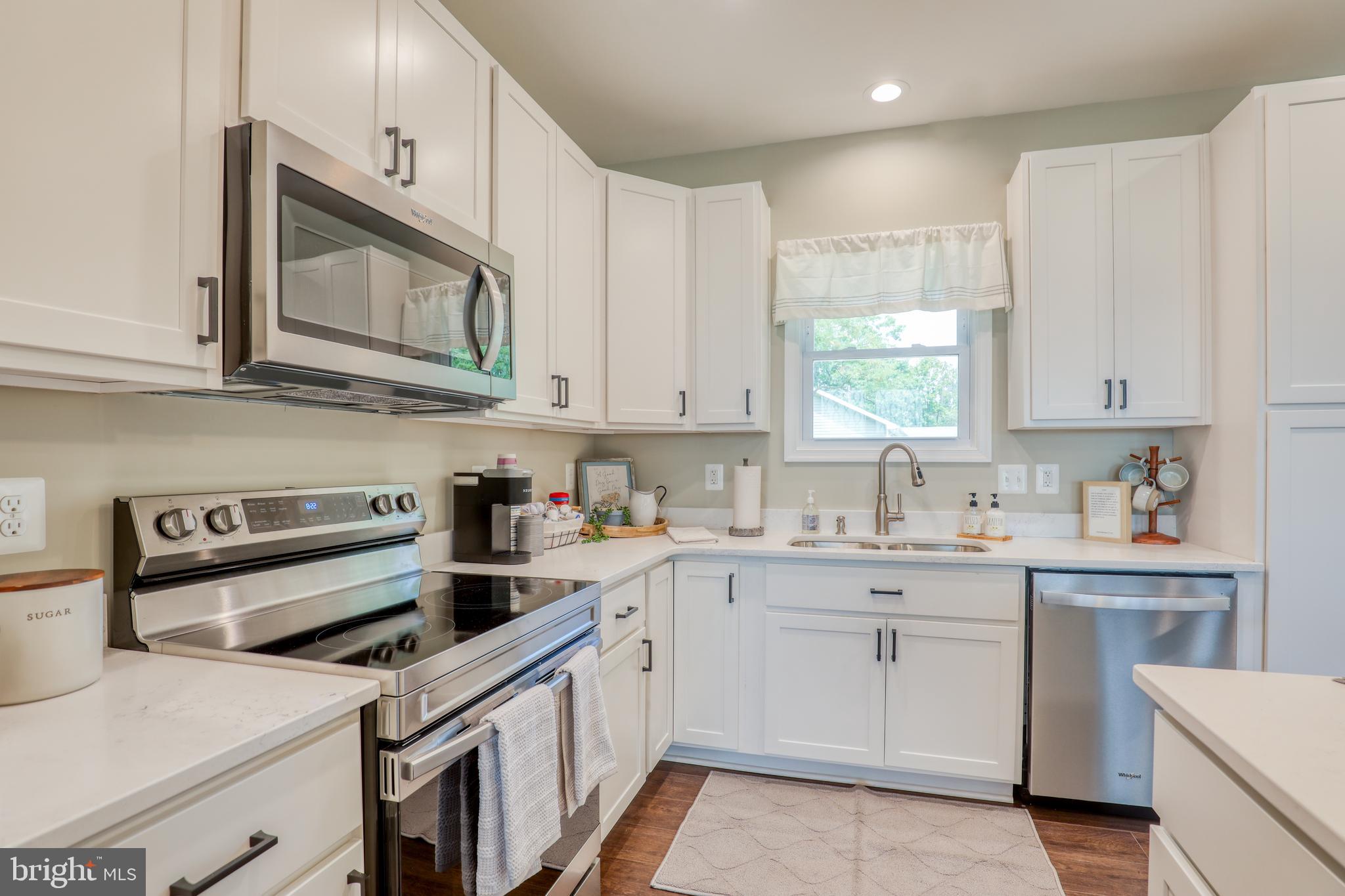 JUNEWOOD ESTATES - Residential