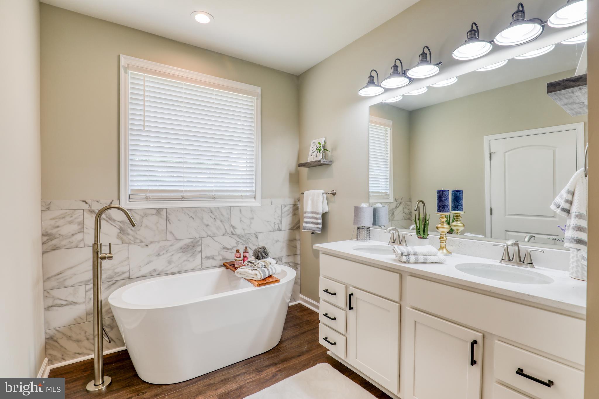 JUNEWOOD ESTATES - Residential