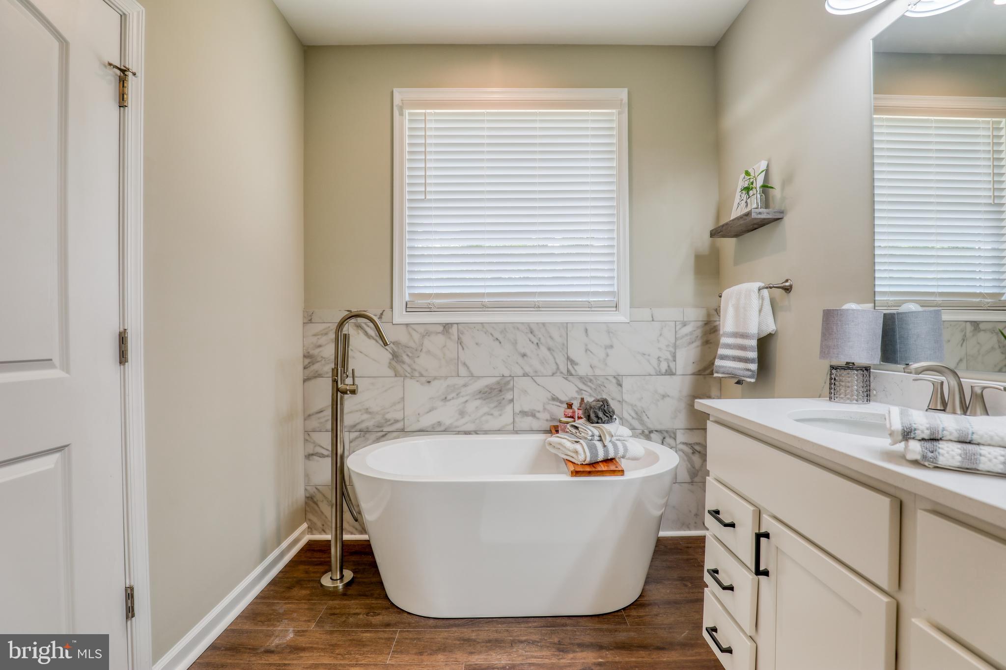 JUNEWOOD ESTATES - Residential