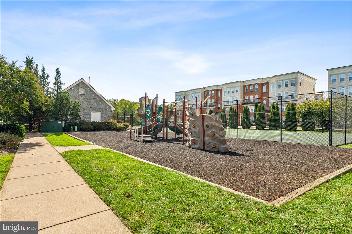 DEARBOUGHT - Residential