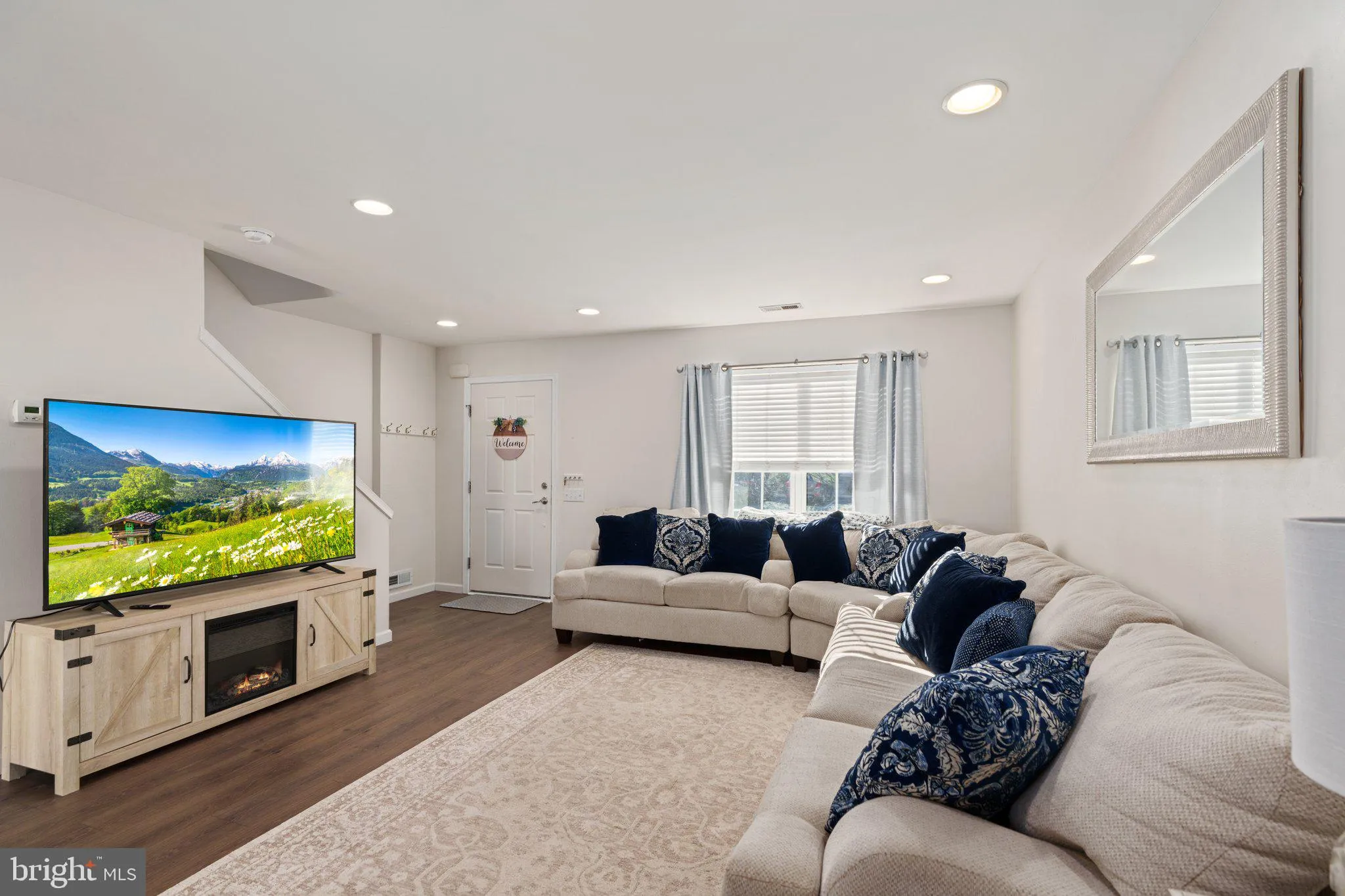 Breinigsville, Pennsylvania 18031, United States, 3 Bedrooms Bedrooms, ,2 BathroomsBathrooms,Residential,Pending,84288