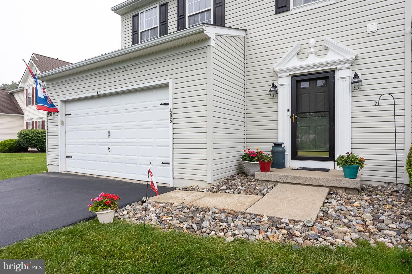 406 FLAGSTONE CIRCLE