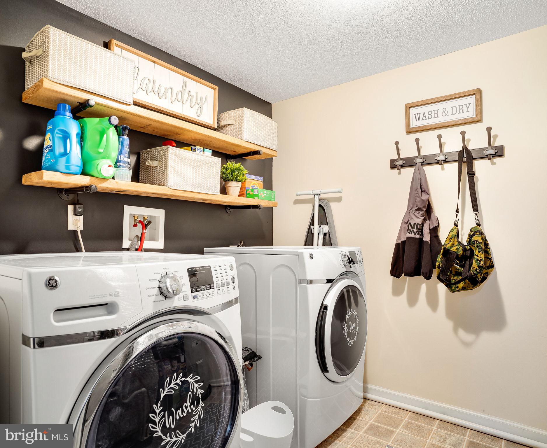 ELIZABETH STATION - Residential