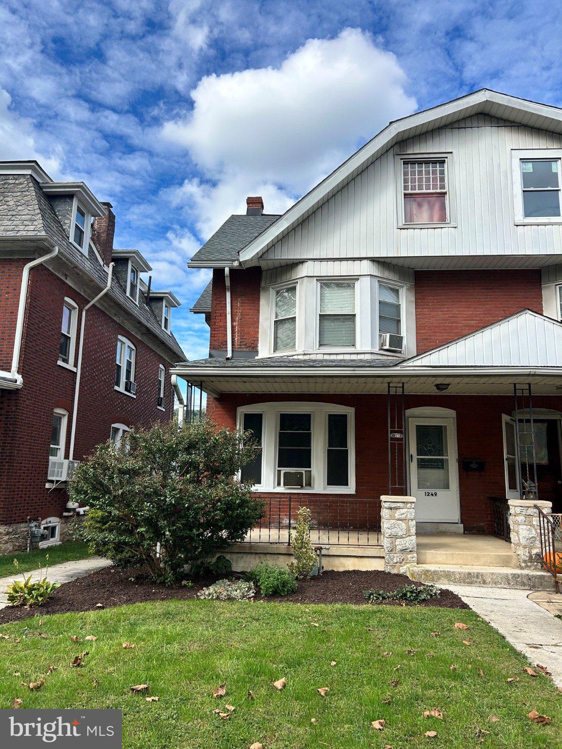 1249 E LINCOLN HIGHWAY
