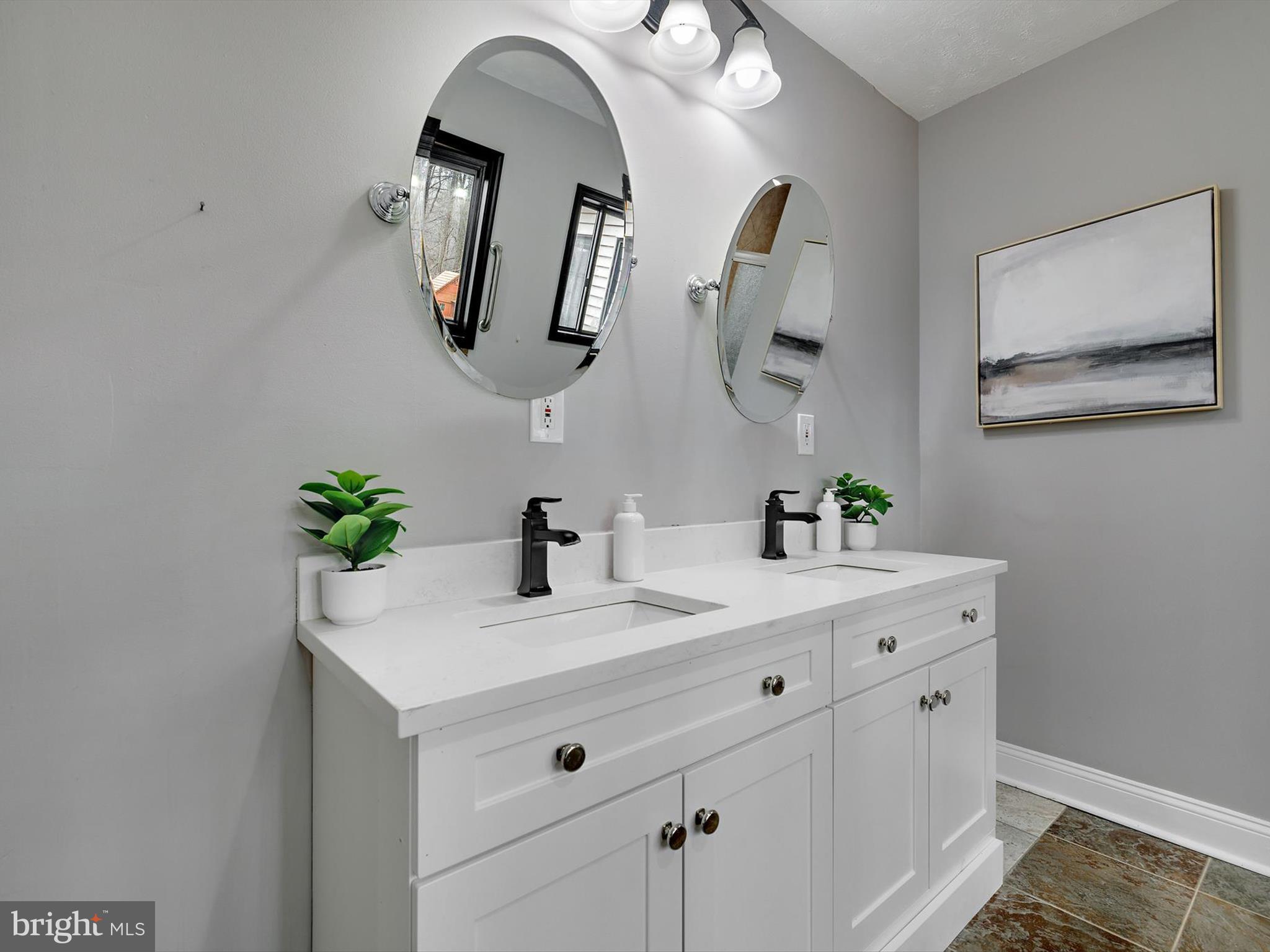 DOVER DOWNS - Residential