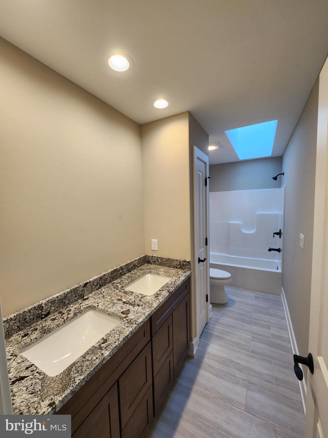 OAK HILL - Residential