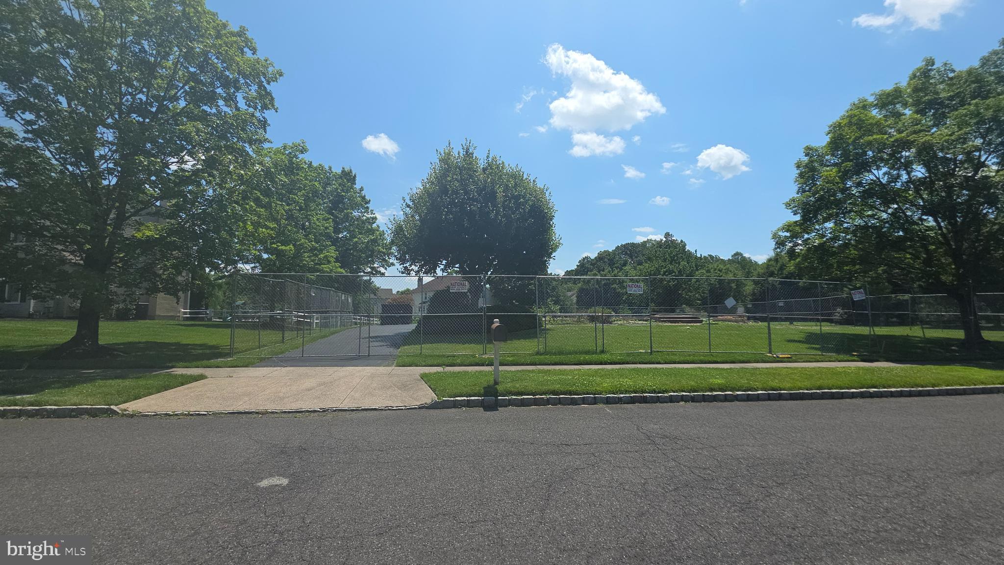 2069 FARMVIEW DRIVE