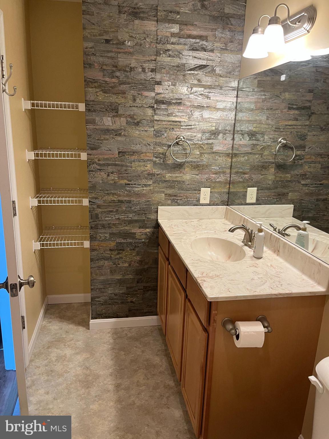 CAMBRIDGE CROSSING - Residential Lease