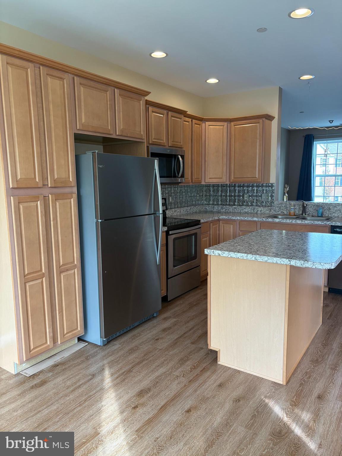 CAMBRIDGE CROSSING - Residential Lease