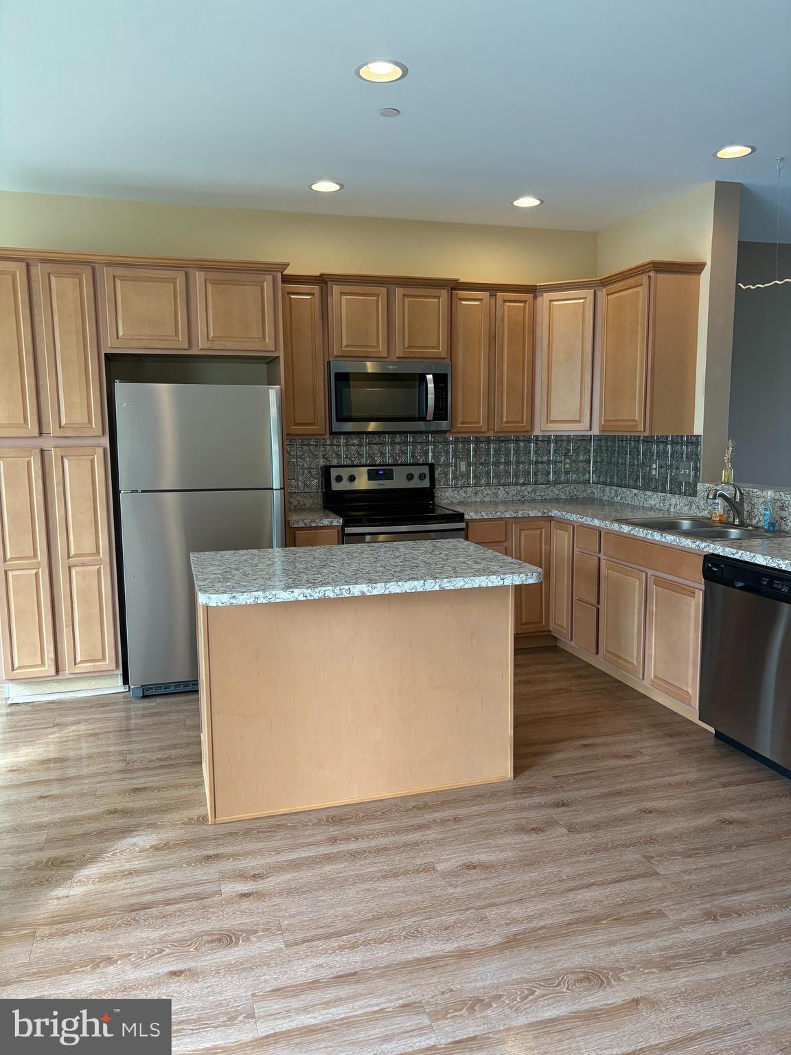 CAMBRIDGE CROSSING - Residential Lease