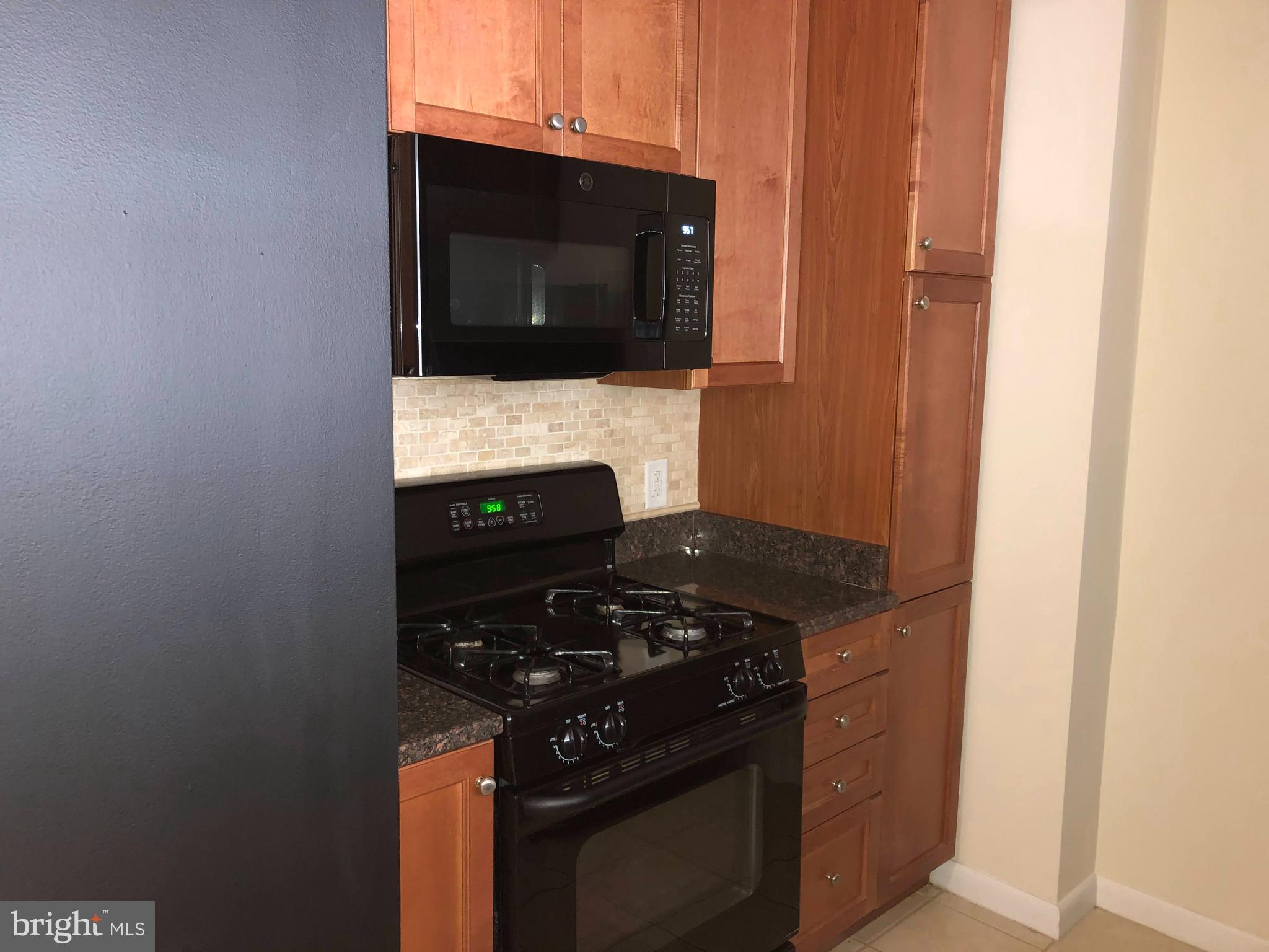 851 N GLEBE ROAD 1407
