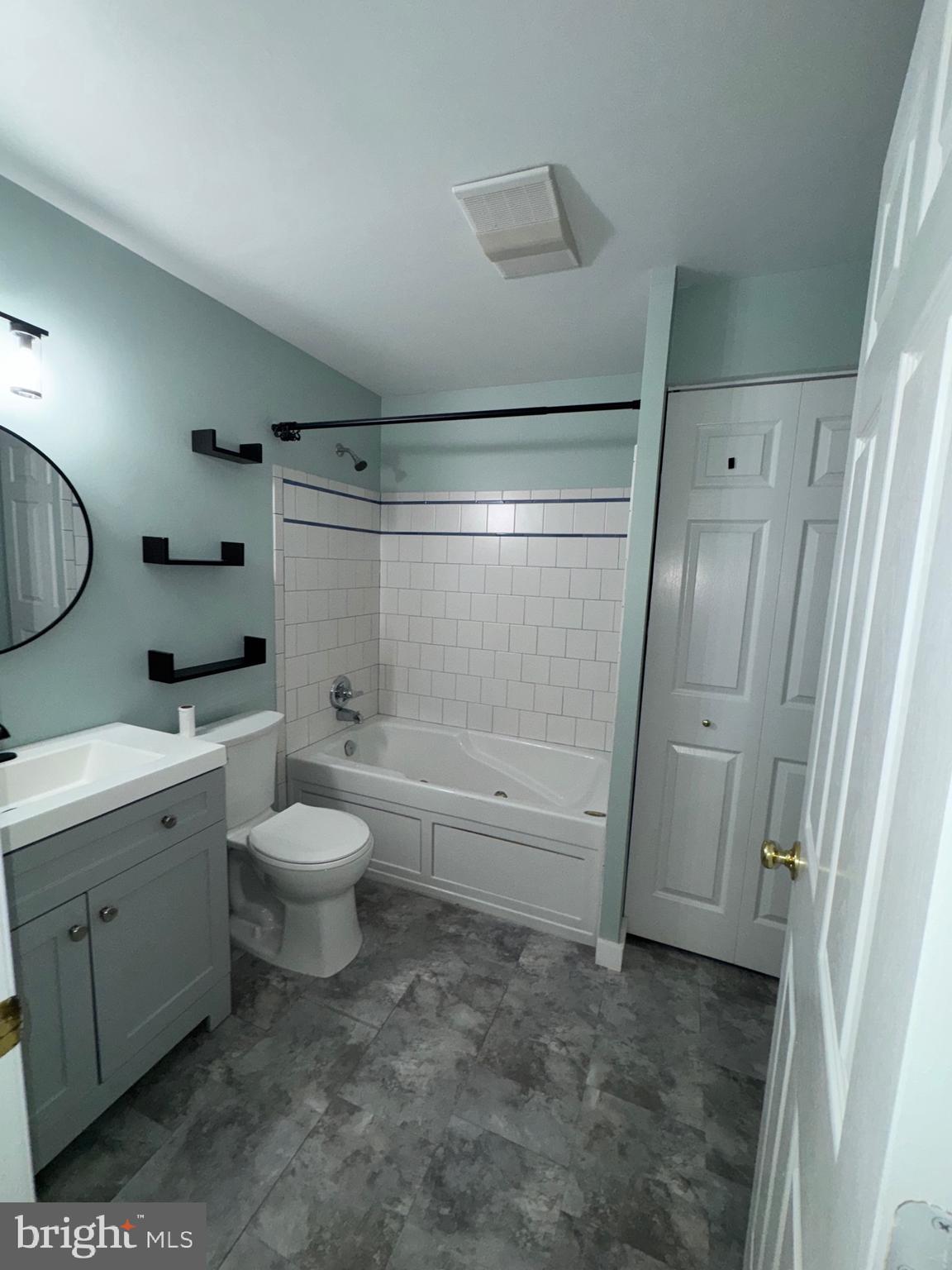 SURRY WOODS - Residential