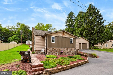 Photo of 841 Hade Road, CHAMBERSBURG, PA 17202 (MLS # PAFL2038248)