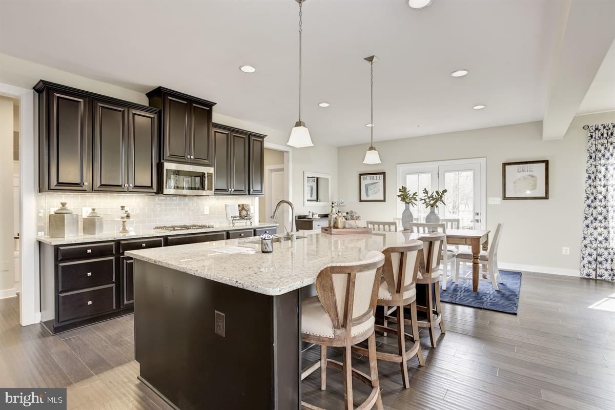 REGENTS GLEN - Residential