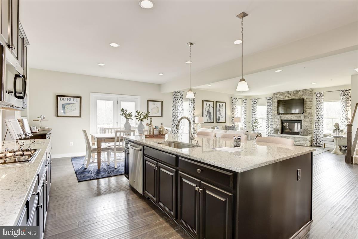 REGENTS GLEN - Residential