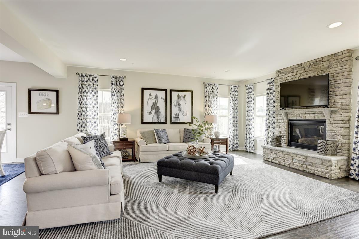 REGENTS GLEN - Residential