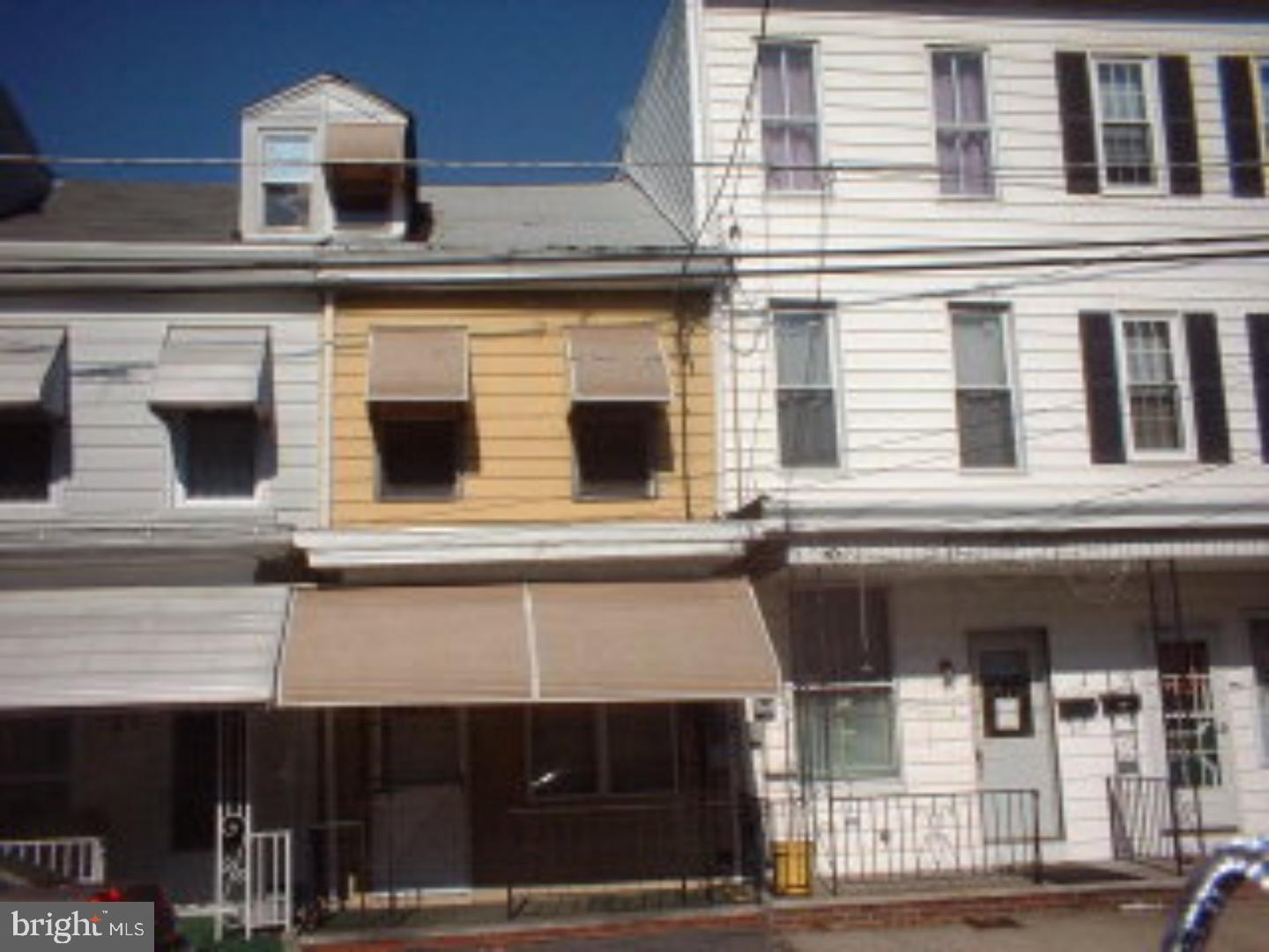 A NICE ROW HOME W/ REPLACEMENT WINDOWS W/AWNINGS. LIVING RM & DINING RM ARE OPEN SO THE ROOMS FEEL SPACIOUS. BASEMENT IS VERY CLEAN & HAS A TOILET & SINK. THERE IS A WALKOUT DOOR TO THE BACK YARD. ATTIC IS FINISHED FOR A PLAYRM OR STORAGE. Mailing Address Continued: MAHANOY CITY Color: YELLO Amp: 200