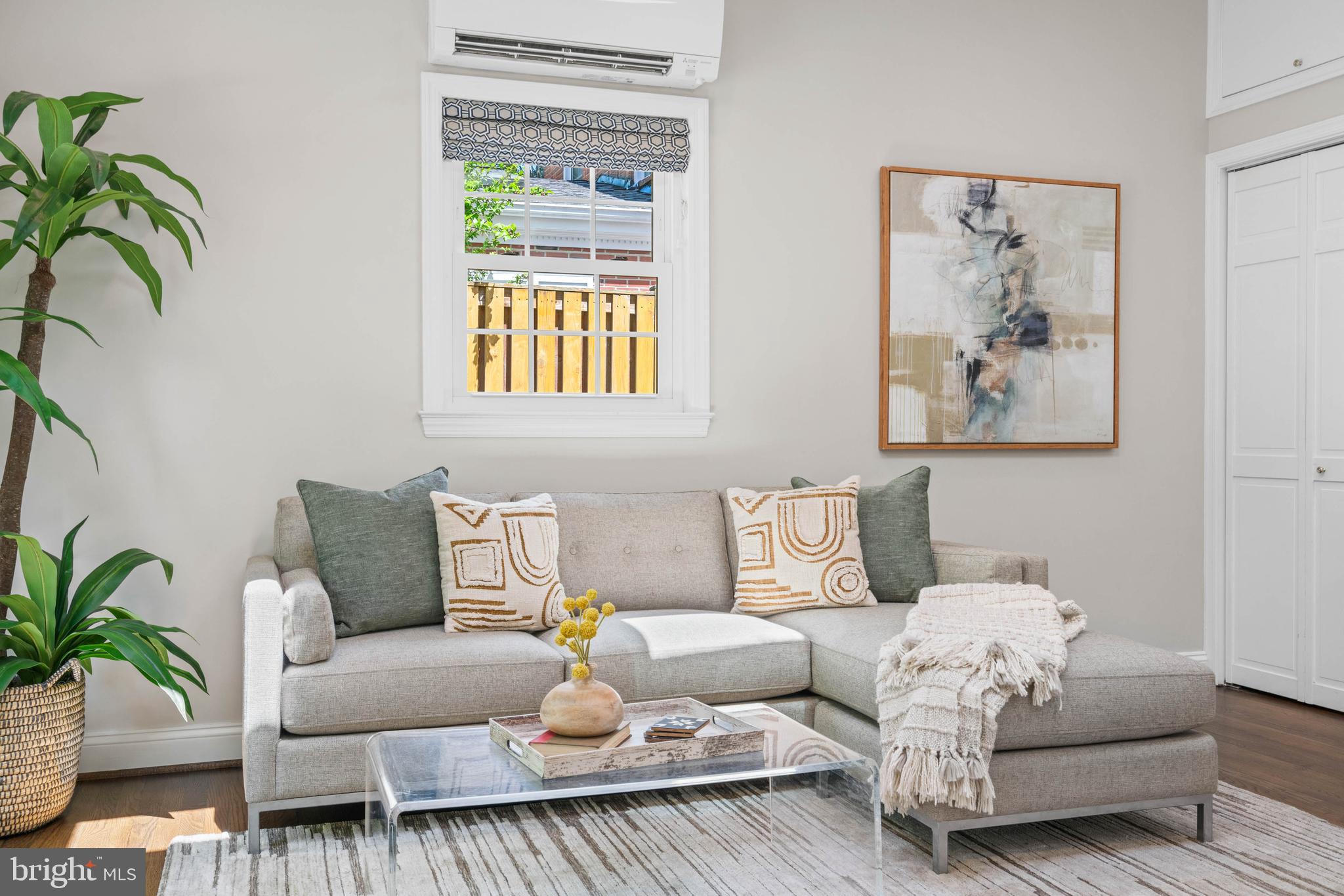 YORKTOWN VILLAGE - Residential