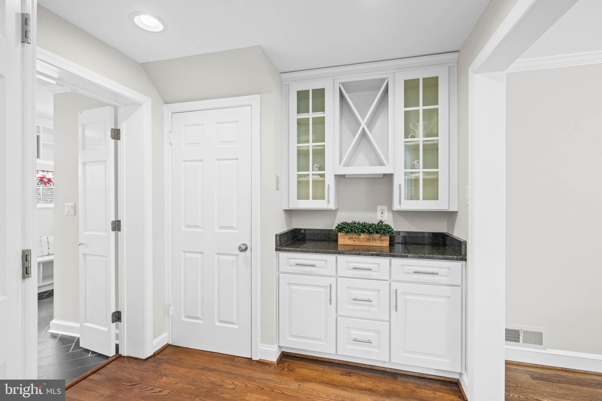 YORKTOWN VILLAGE - Residential