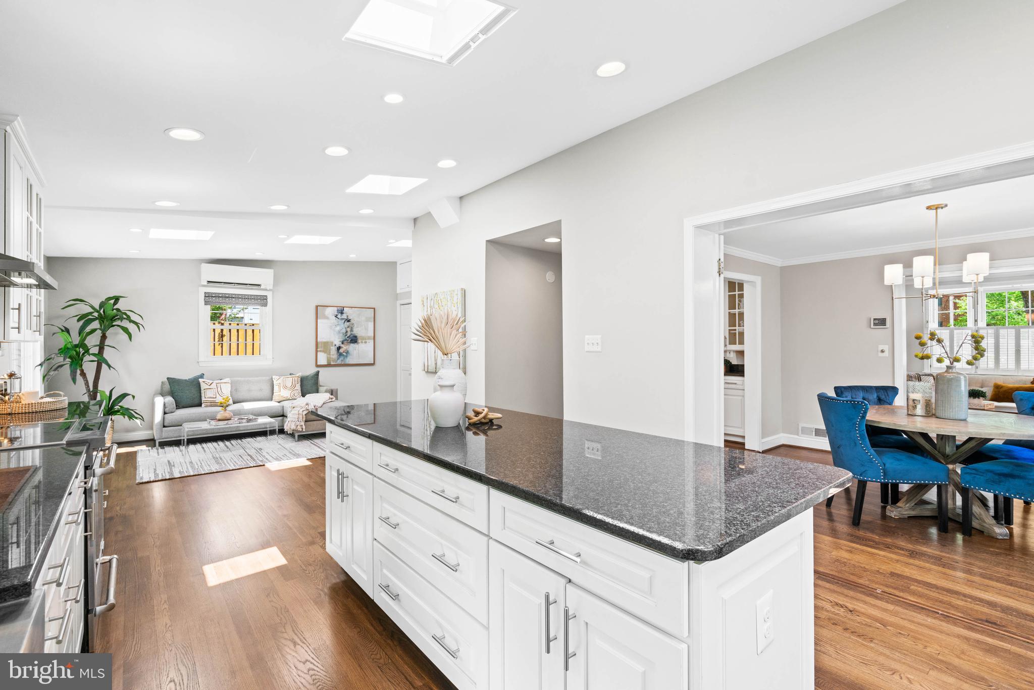 YORKTOWN VILLAGE - Residential