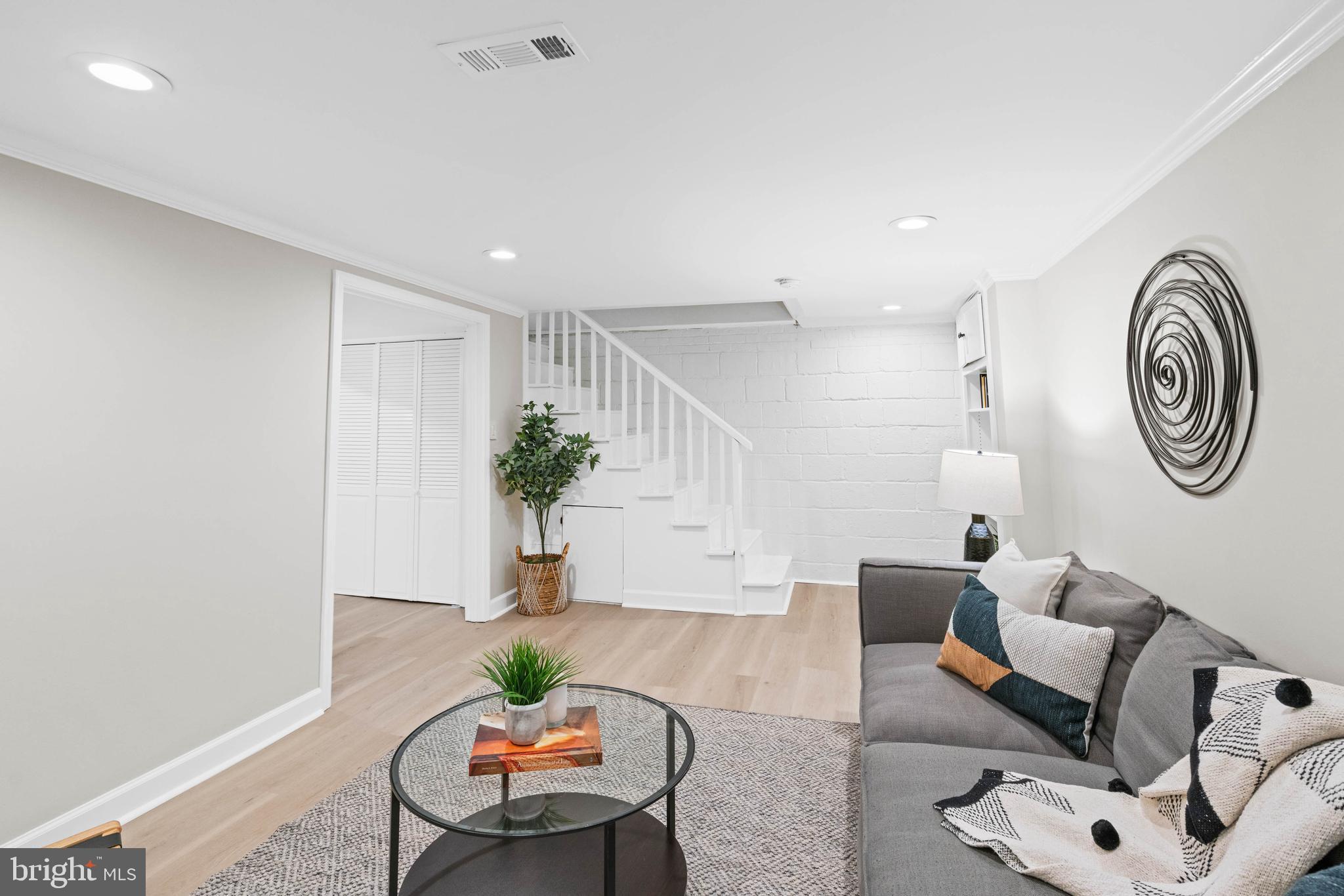 YORKTOWN VILLAGE - Residential