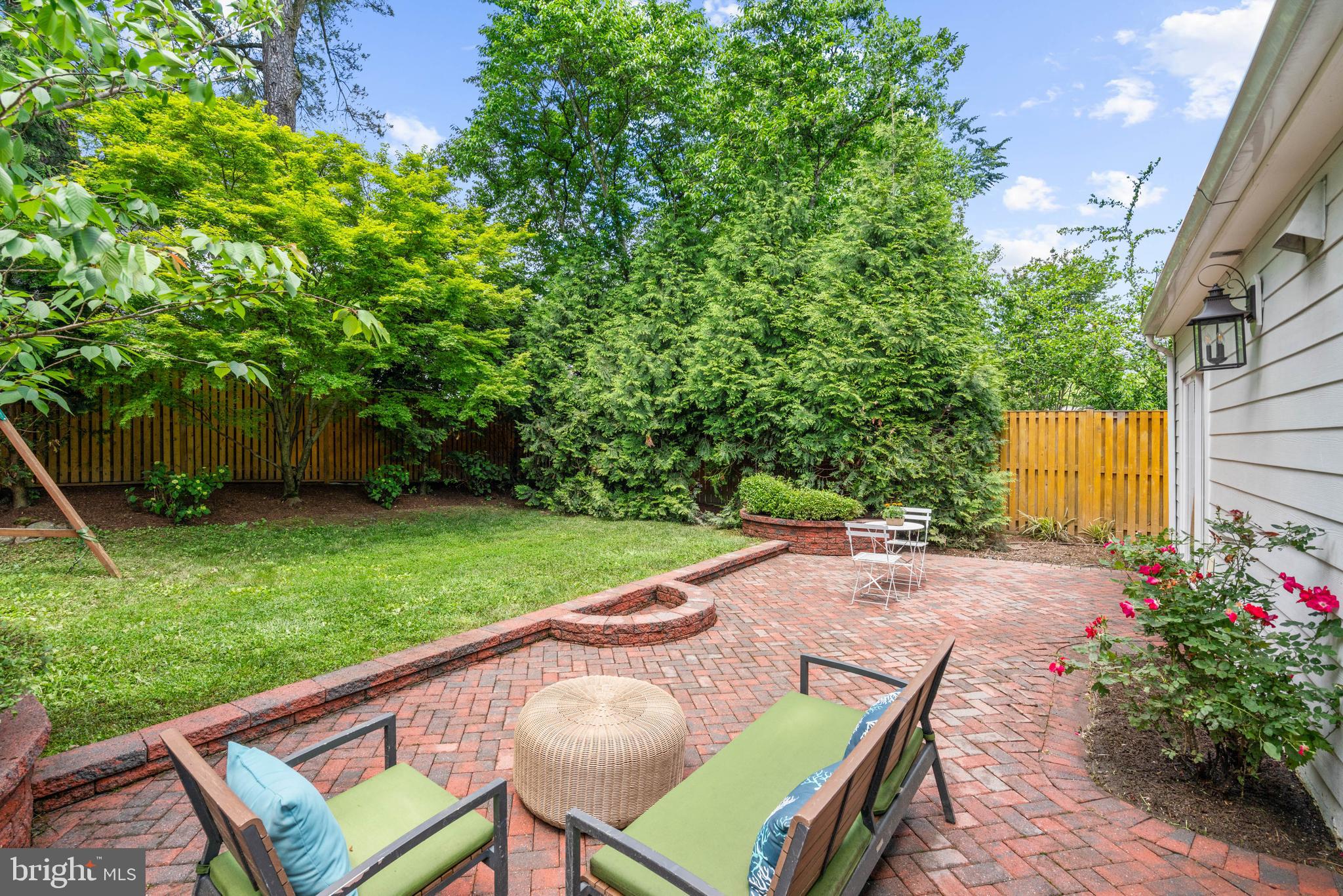 YORKTOWN VILLAGE - Residential