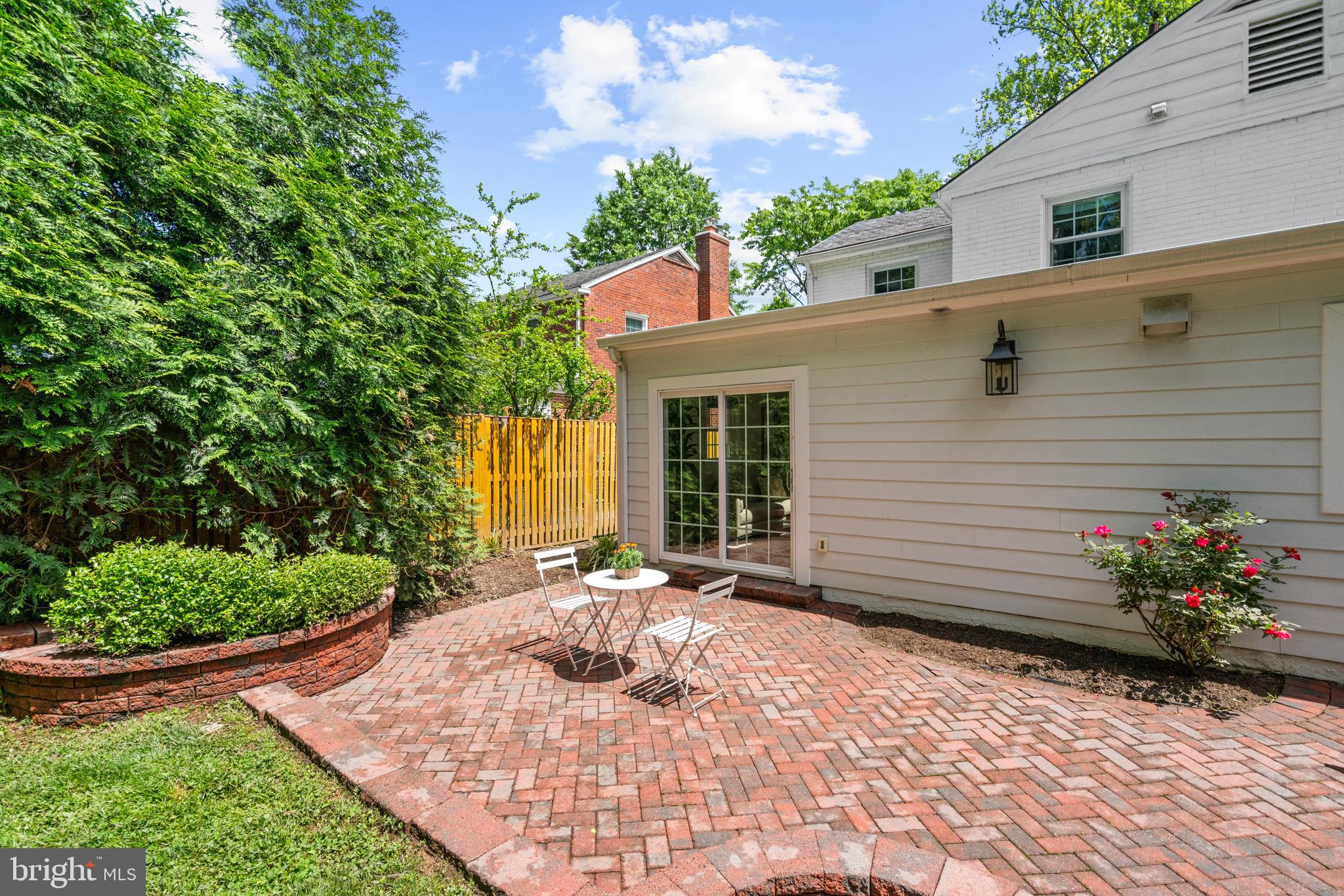 YORKTOWN VILLAGE - Residential