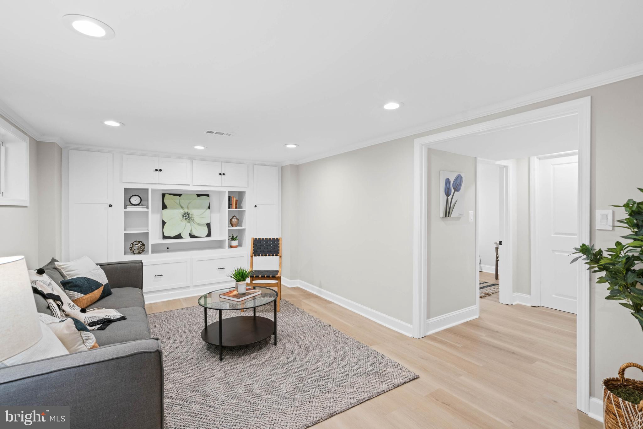 YORKTOWN VILLAGE - Residential