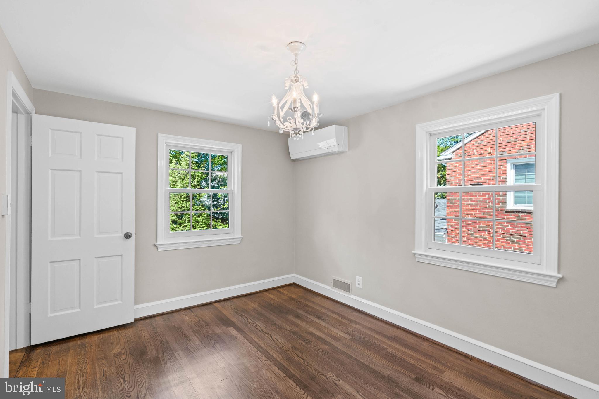 YORKTOWN VILLAGE - Residential