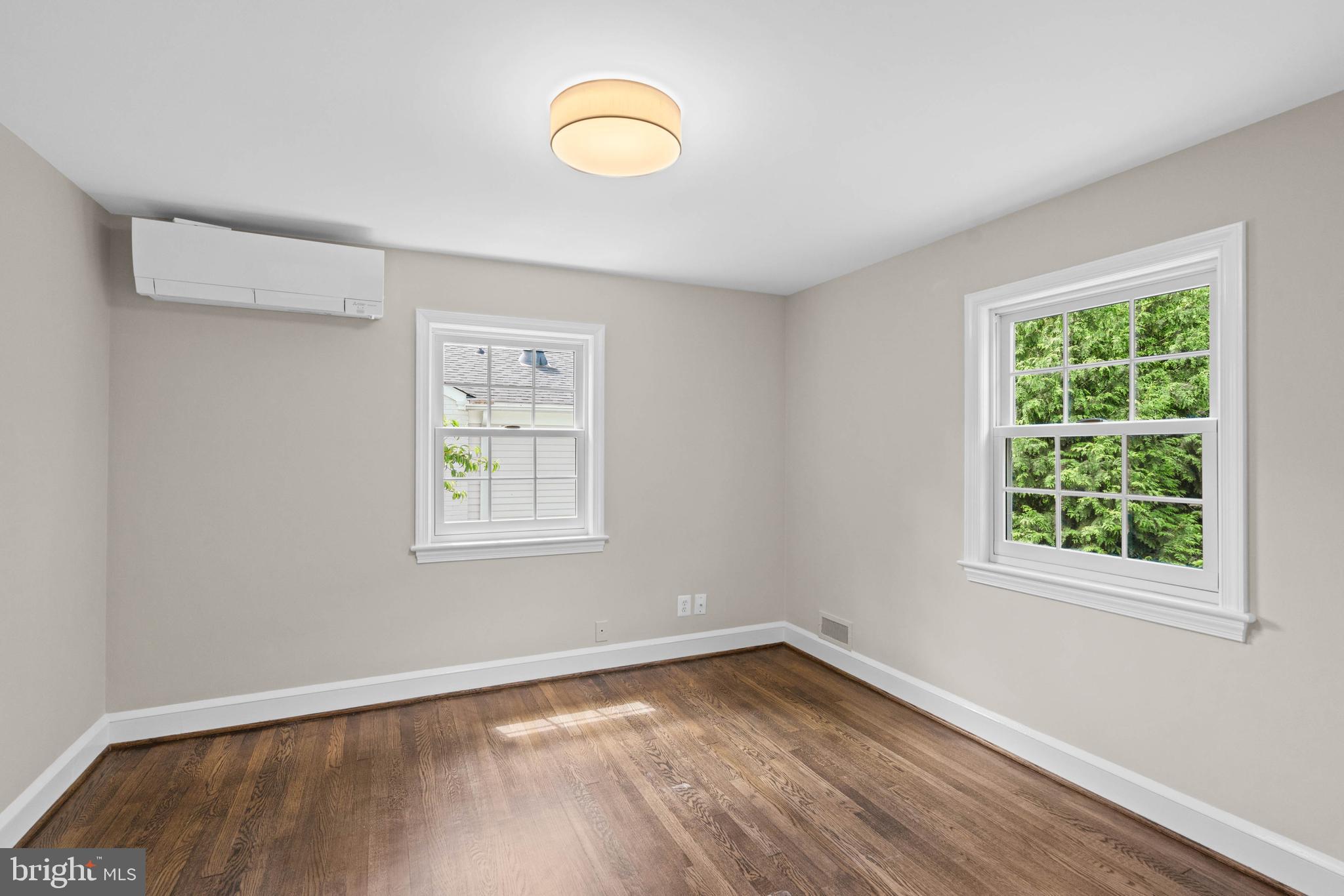 YORKTOWN VILLAGE - Residential