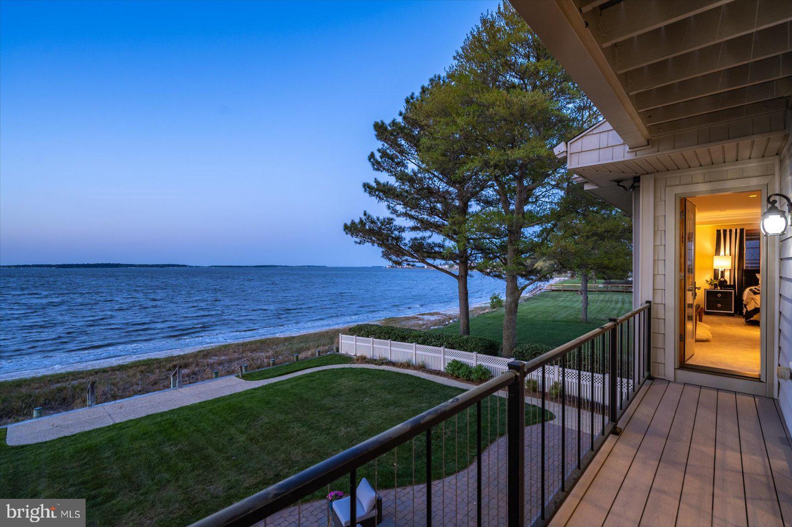 BAY COLONY - Residential