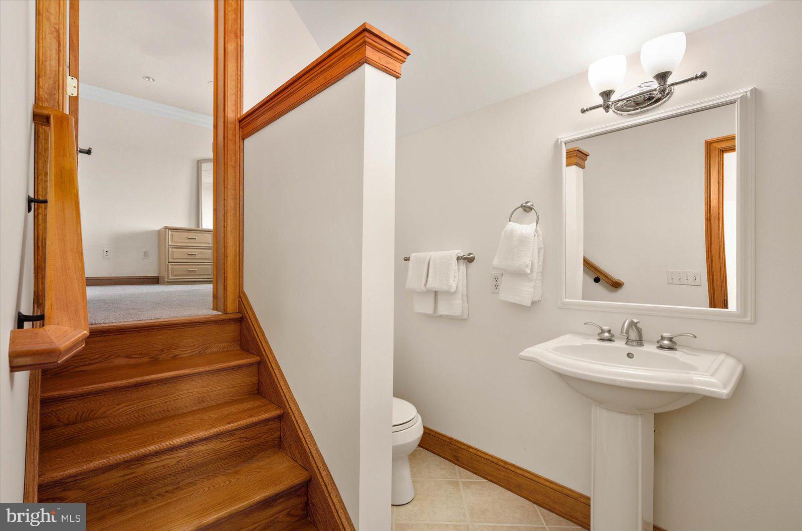 BAY COLONY - Residential