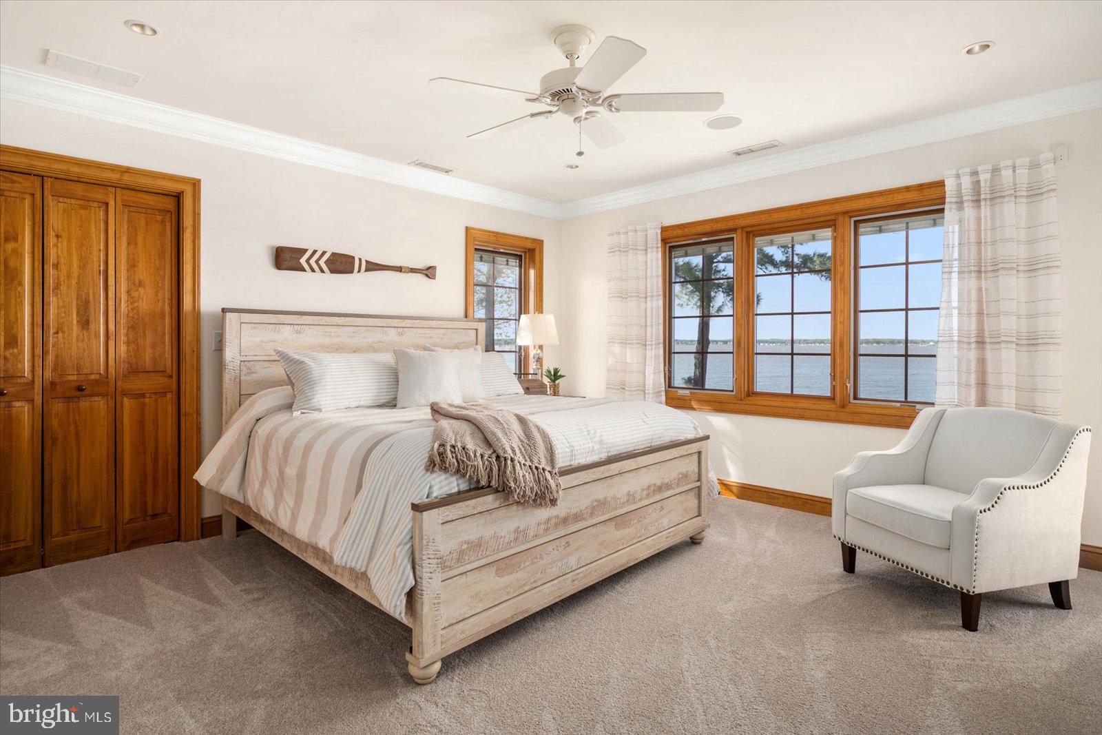 BAY COLONY - Residential