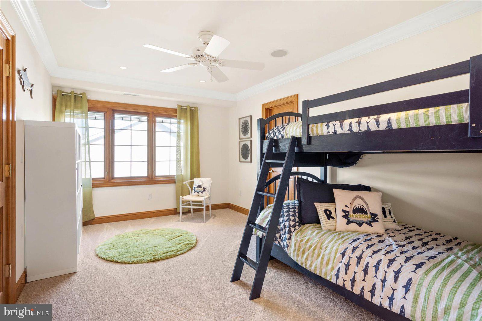 BAY COLONY - Residential