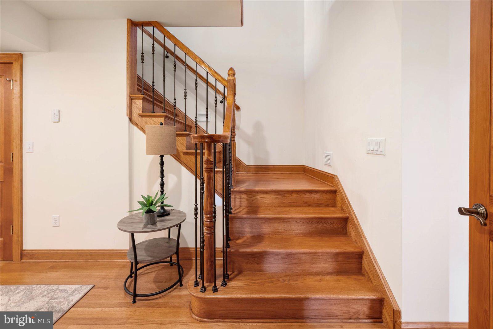 BAY COLONY - Residential