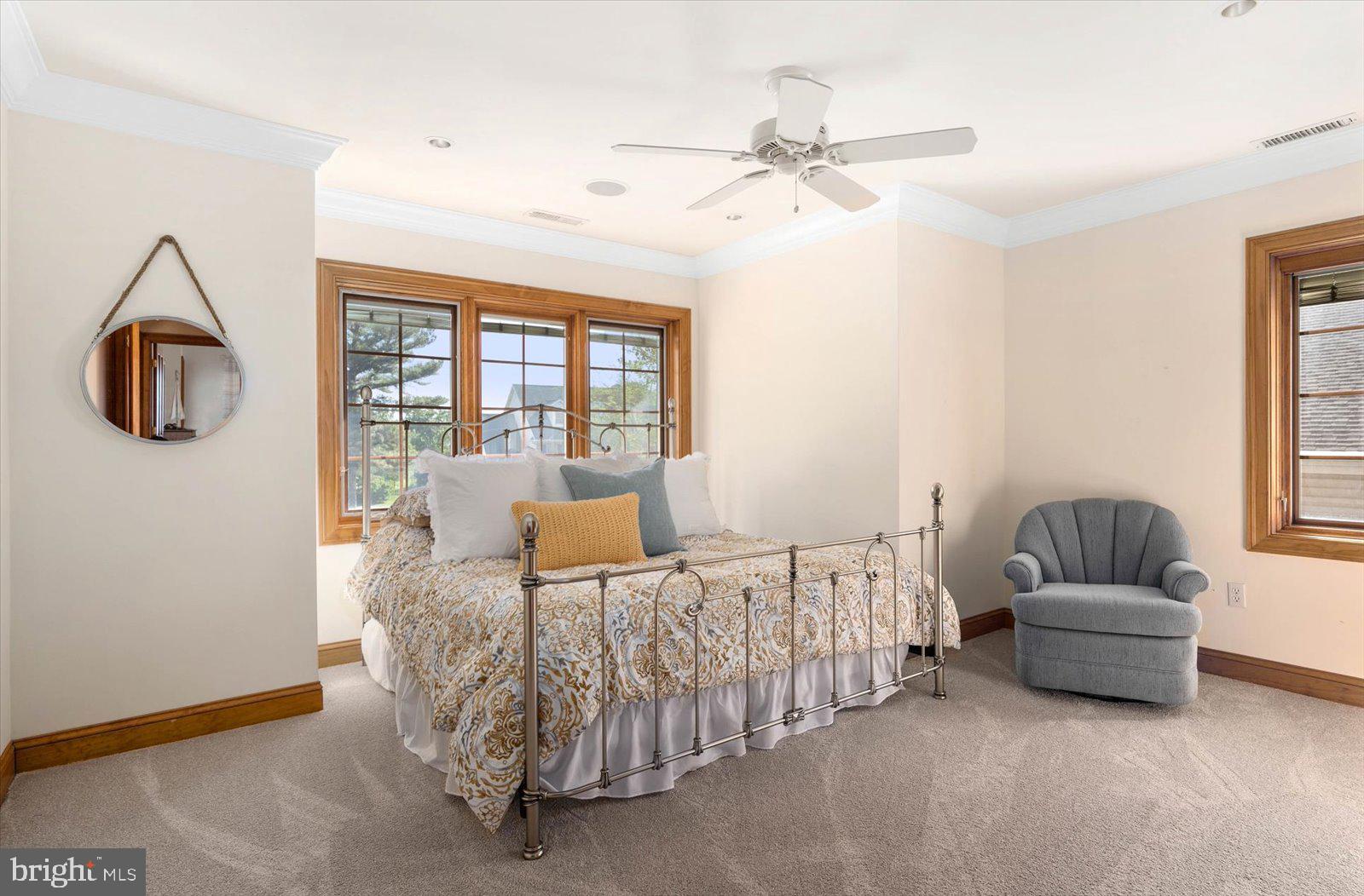 BAY COLONY - Residential