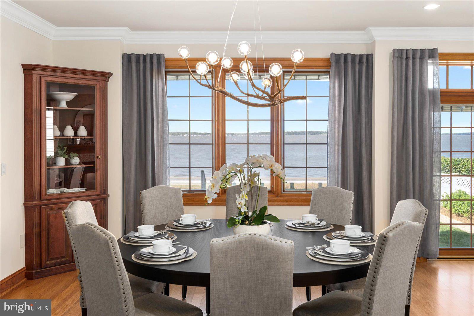 BAY COLONY - Residential