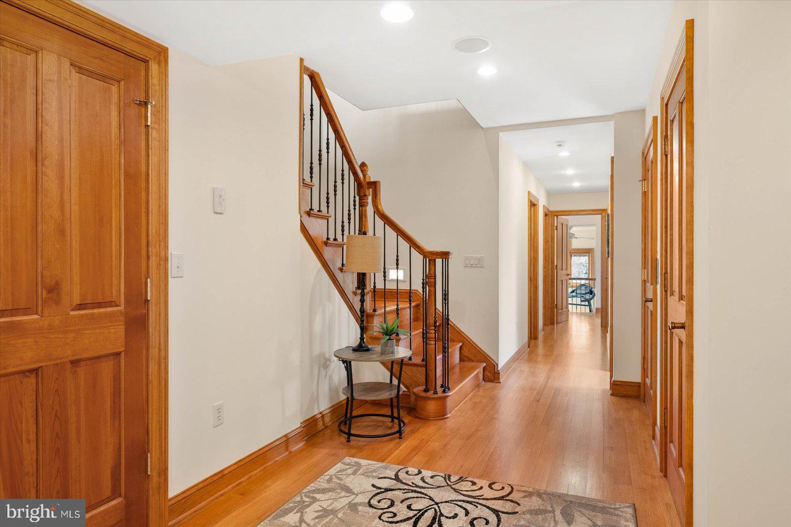 BAY COLONY - Residential