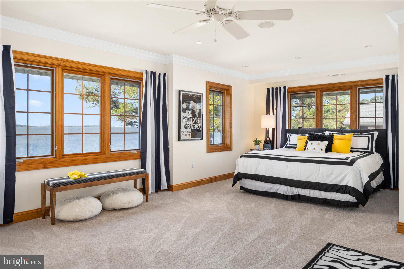 BAY COLONY - Residential