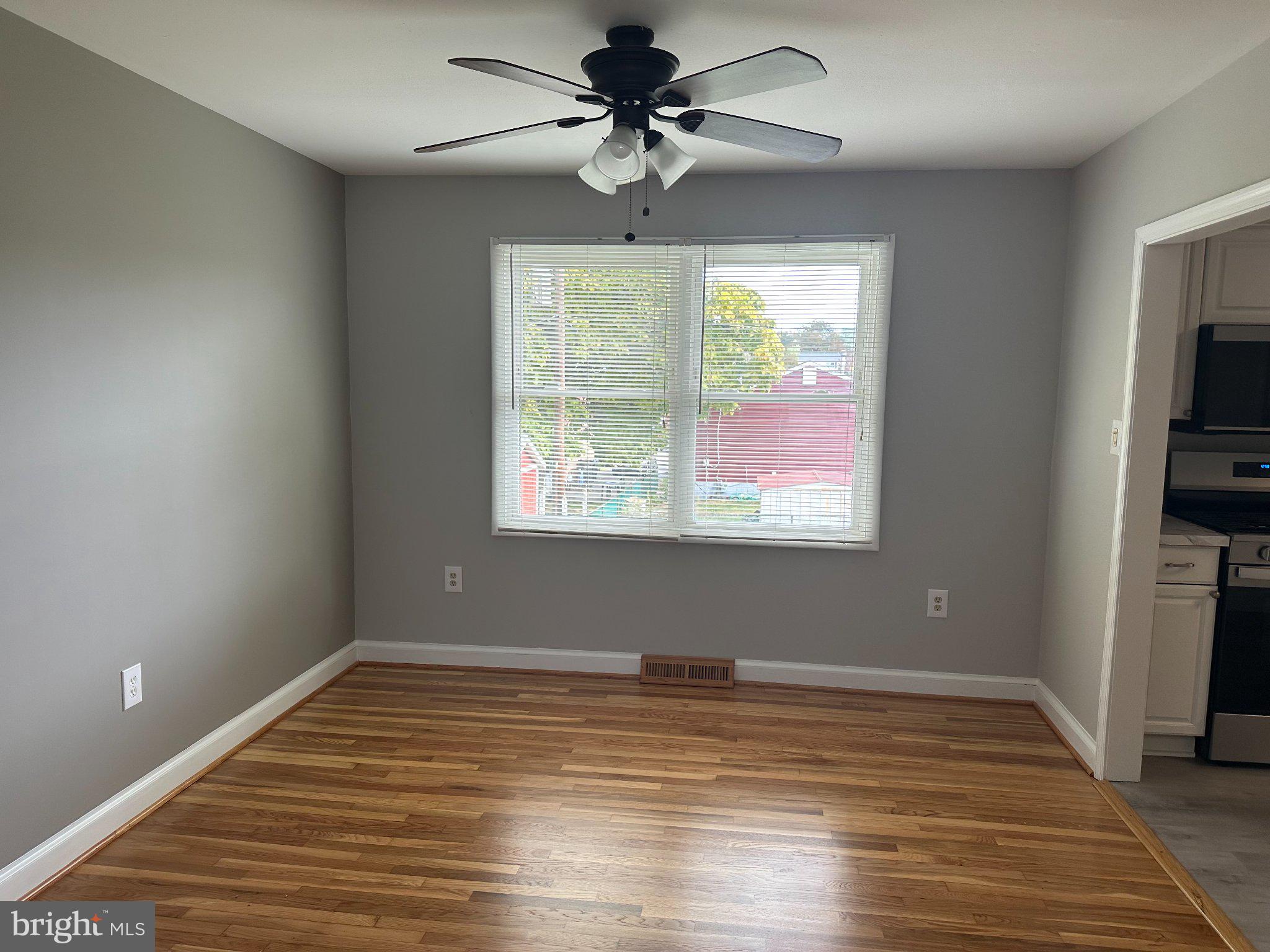 STRATFORD - Residential