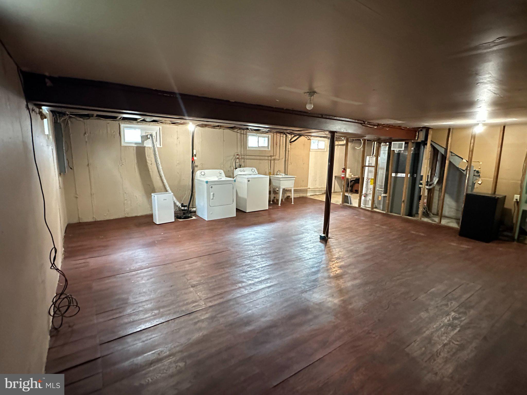 STRATFORD - Residential