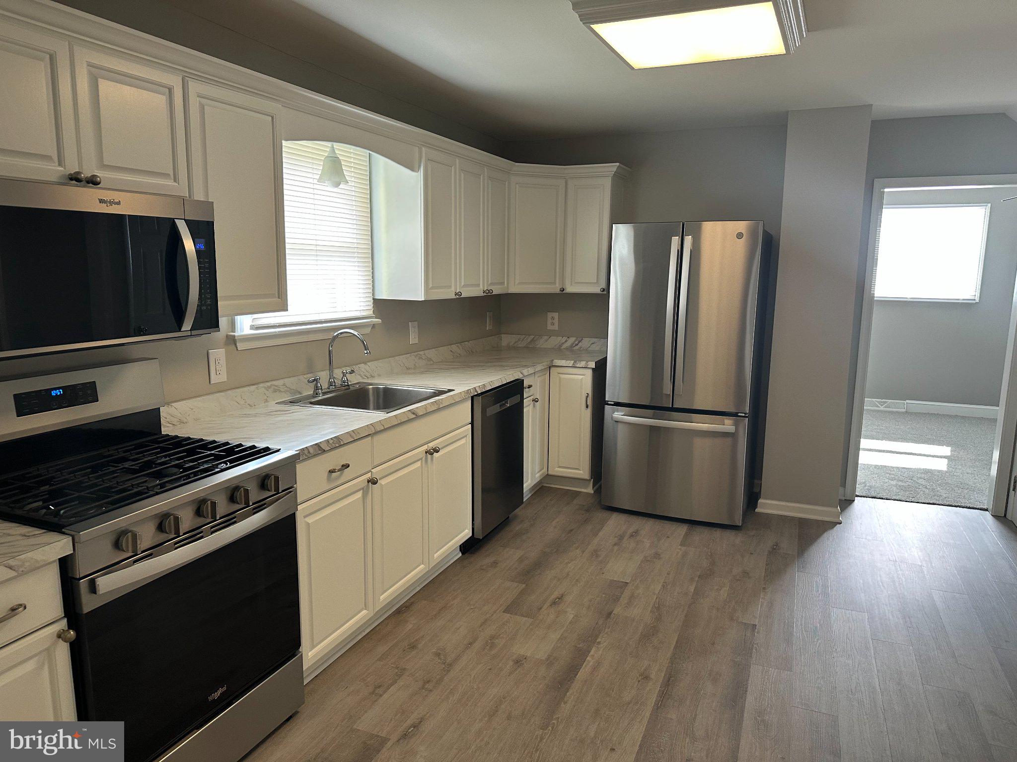 STRATFORD - Residential