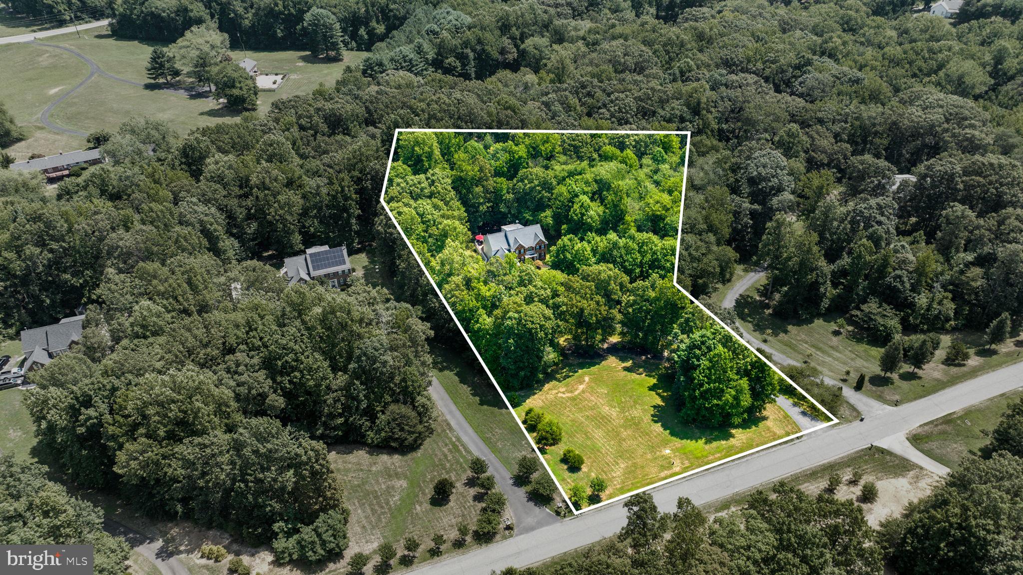42 MEADOWBROOK LANE