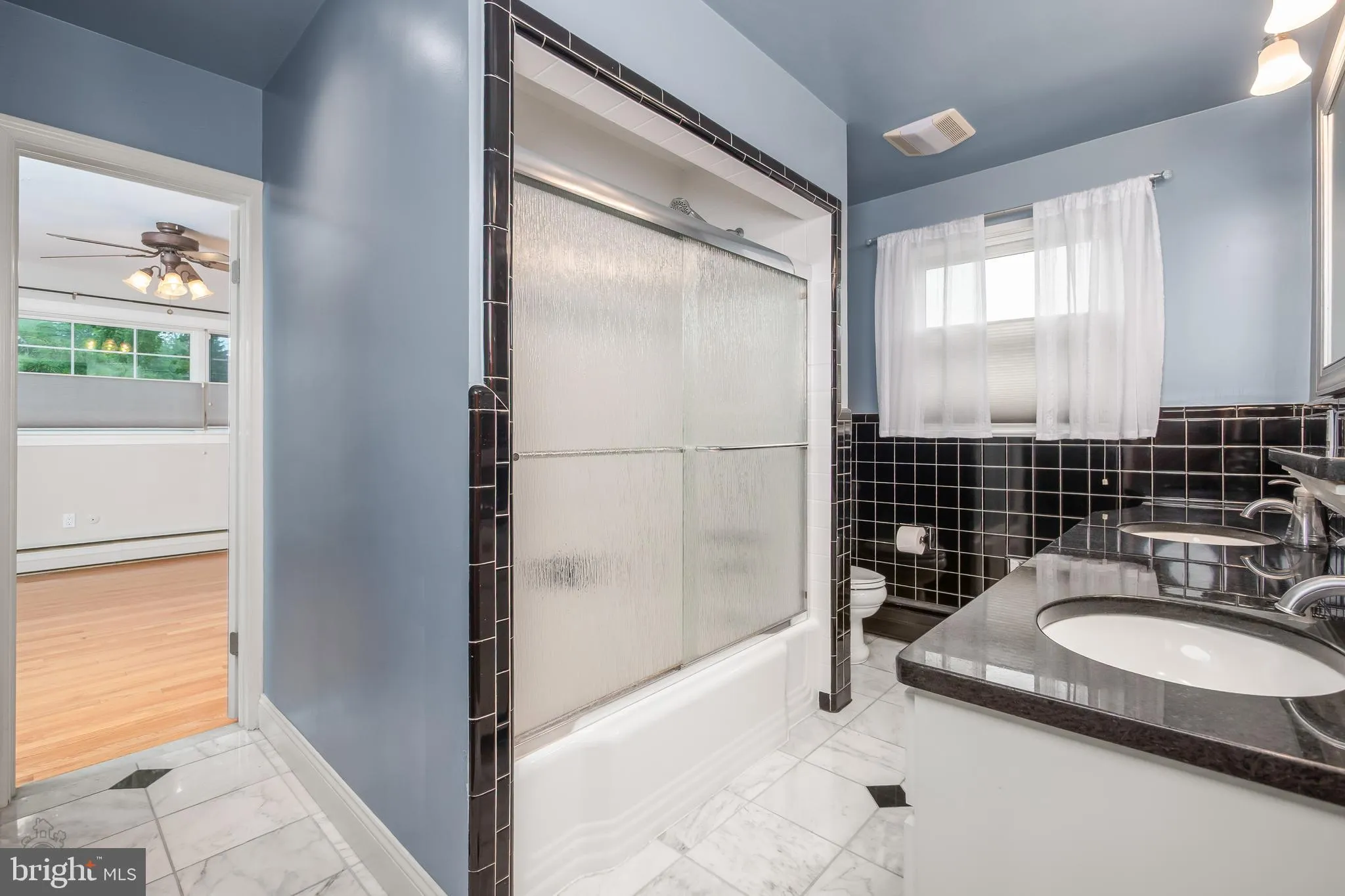 Allentown, Pennsylvania 18103, United States, 4 Bedrooms Bedrooms, ,3 BathroomsBathrooms,Residential,Pending,155295