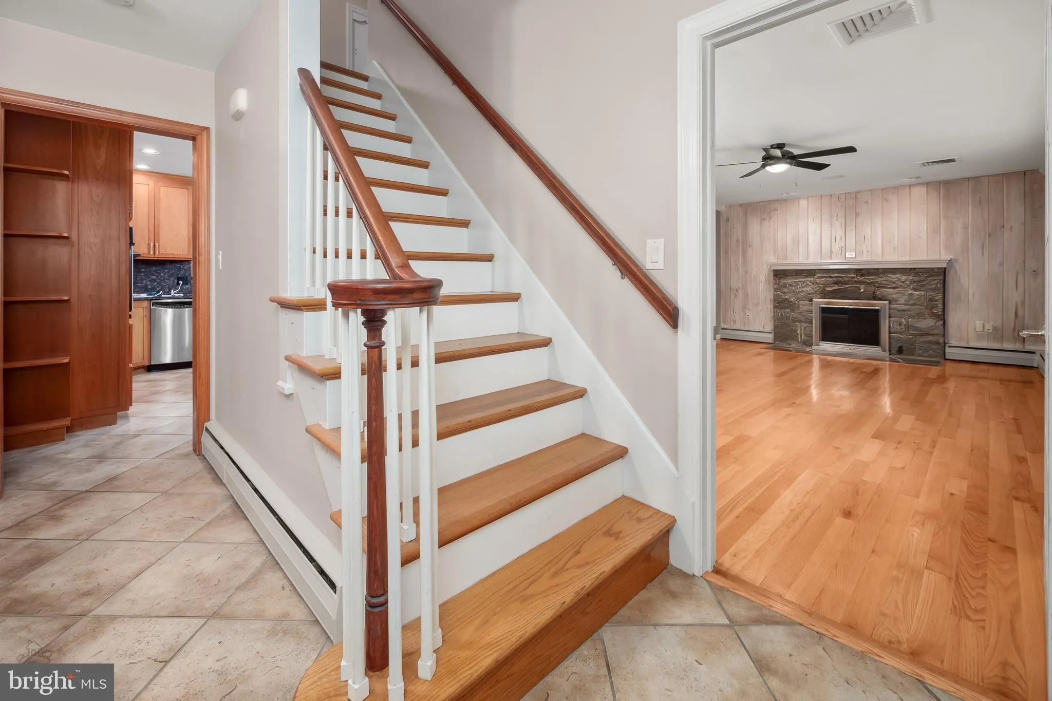 Allentown, Pennsylvania 18103, United States, 4 Bedrooms Bedrooms, ,3 BathroomsBathrooms,Residential,Pending,155295