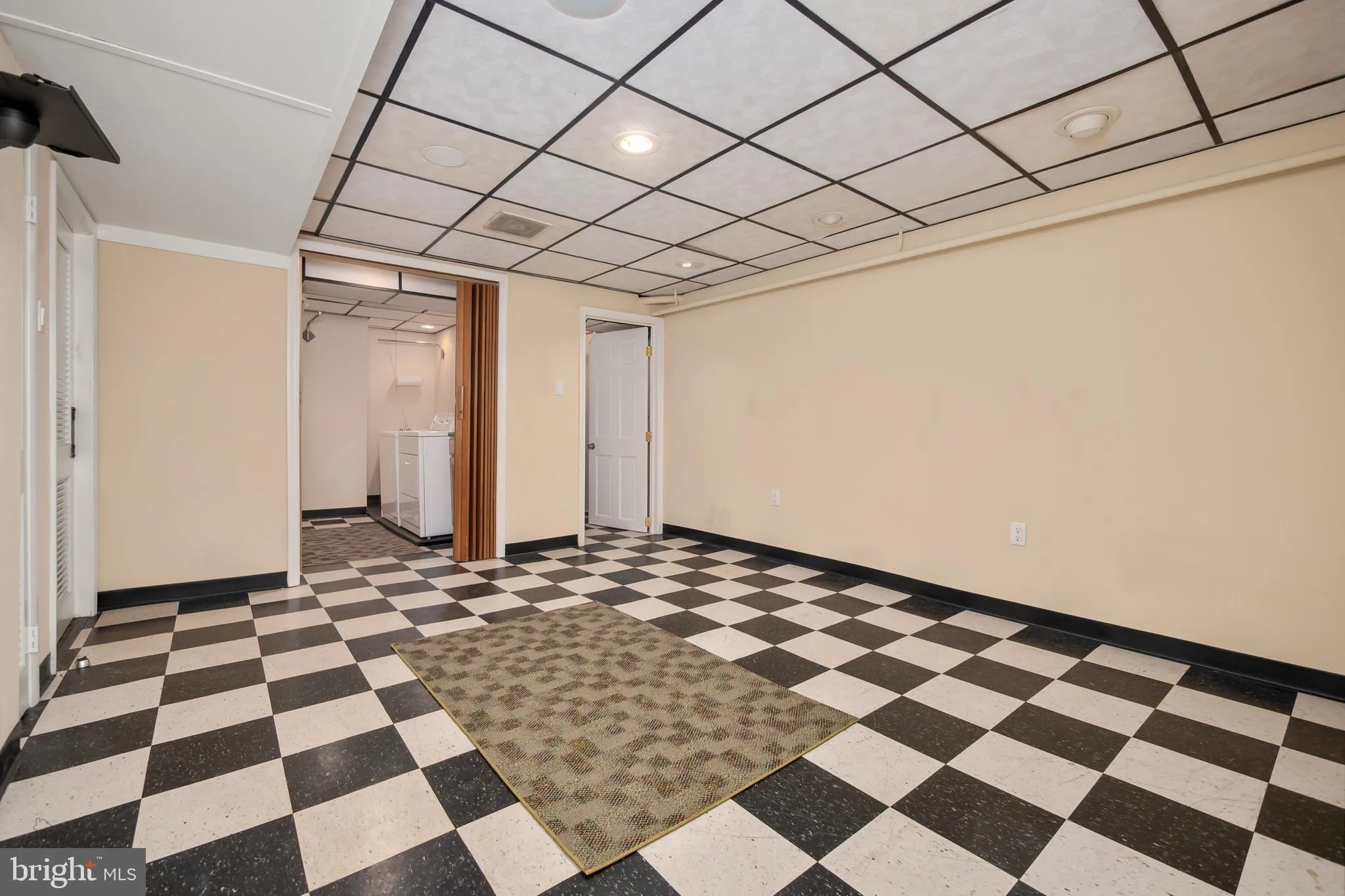 Allentown, Pennsylvania 18103, United States, 4 Bedrooms Bedrooms, ,3 BathroomsBathrooms,Residential,Pending,155295