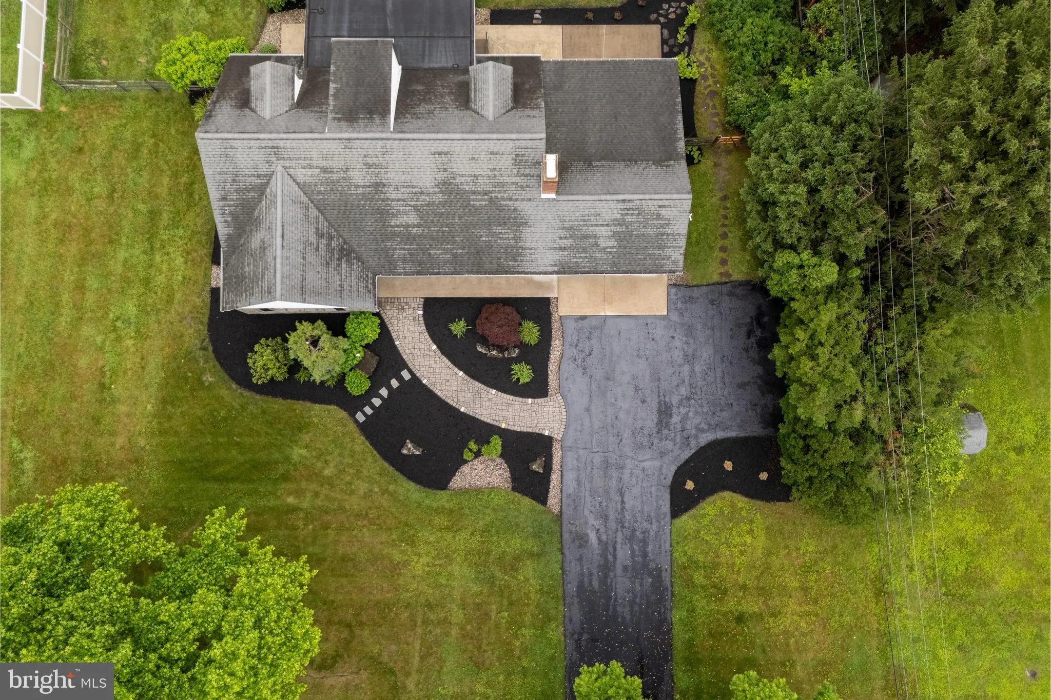 Allentown, Pennsylvania 18103, United States, 4 Bedrooms Bedrooms, ,3 BathroomsBathrooms,Residential,Pending,155295